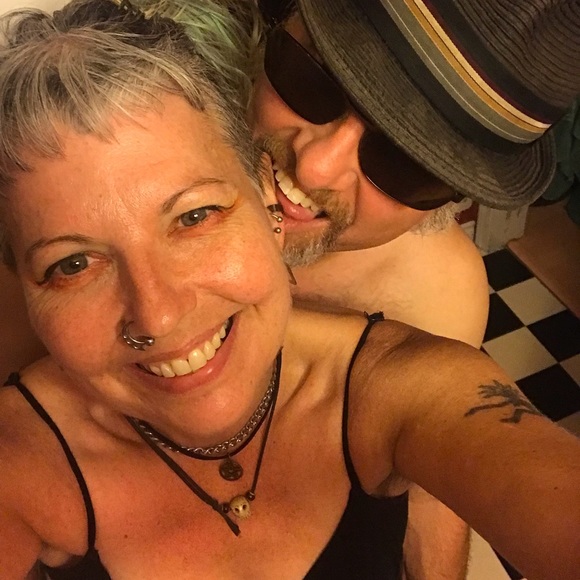 Meet your Posher, whim - Picture 2 of 11